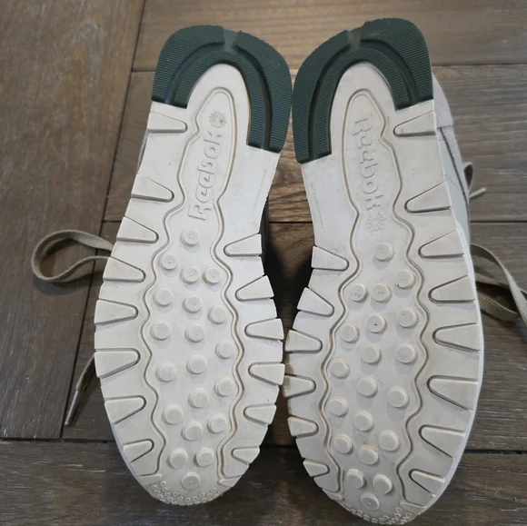 Reebok Classic Leather Sneaker, Women's Size 8 - Picture 7 of 9